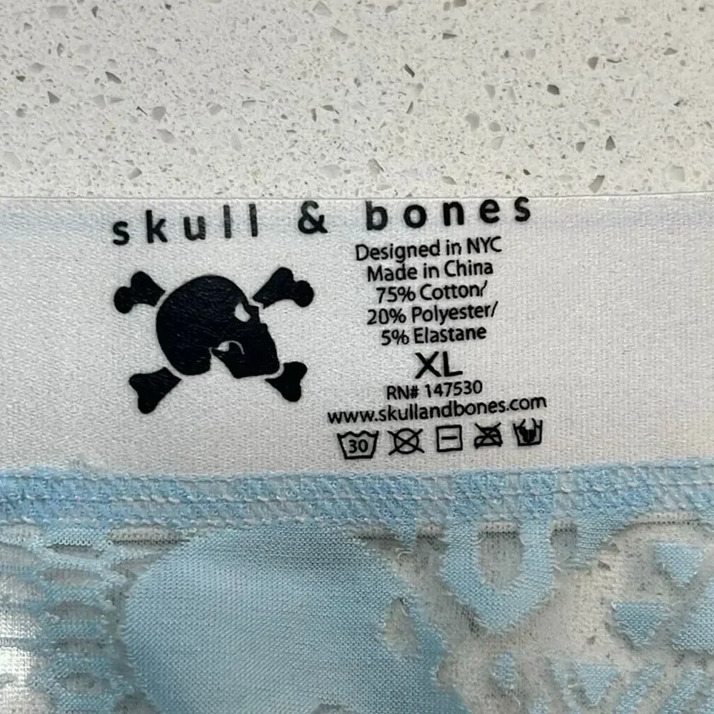 Skull & Bones like new